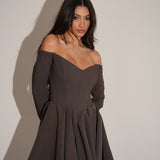 שמלת ריטה מחוך מוקה