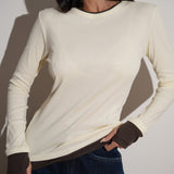 חולצה ניקי שמנת שילוב חום