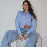 מכופתרת מיכל תכלת