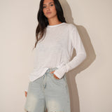 חולצת שרוול ארוך עננים לבנה