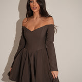 שמלת ריטה מחוך מוקה