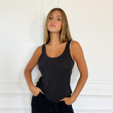 גופייה שחורה עננים