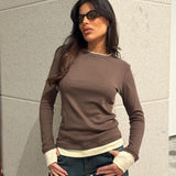 חולצה ניקי חומה שילוב שמנת