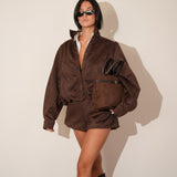 חליפת שורט זמש חומה